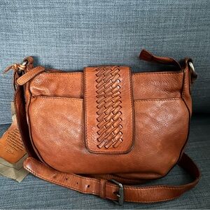 NWT VILENCA HOLLAND LEATHER  FLAP CROSSBODY BAG